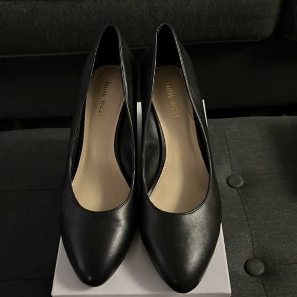 Nine West Jazzin Almond Toe Black Wedge - Picture 7 of 8